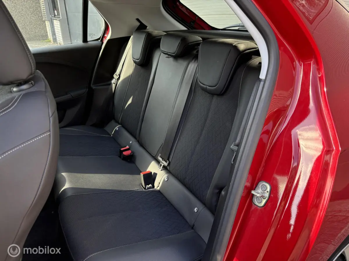 1.2 Elegance AUTOMAAT/CRUISE/ SCHADE