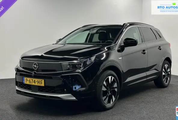 1.2 Turbo Business Elegance TREKHAAK CAMERA CARPLAY NAVI CRUISE ECC LM.