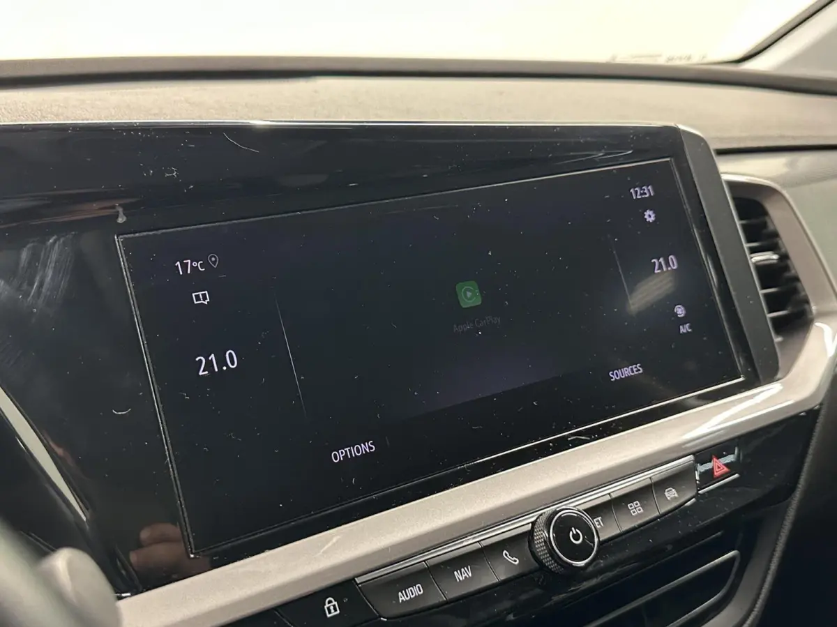 1.2 Turbo Business Elegance TREKHAAK CAMERA CARPLAY NAVI CRUISE ECC LM.