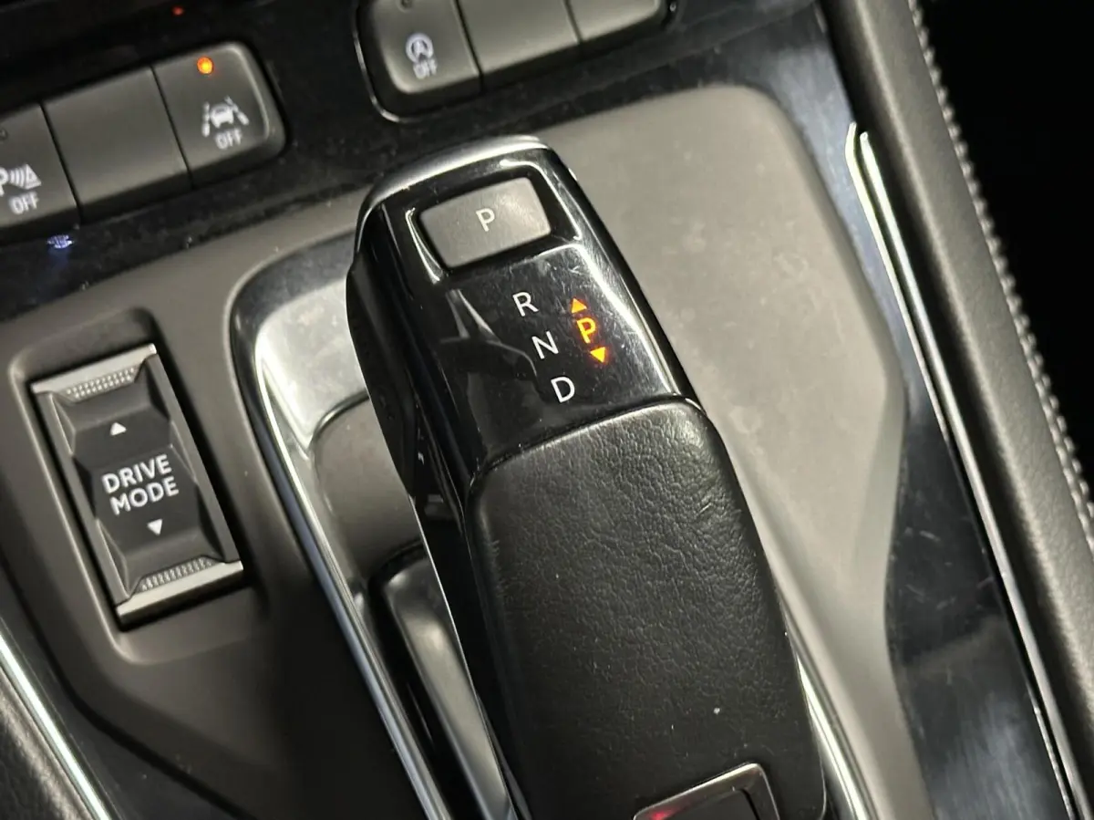 1.2 Turbo Business Elegance TREKHAAK CAMERA CARPLAY NAVI CRUISE ECC LM.