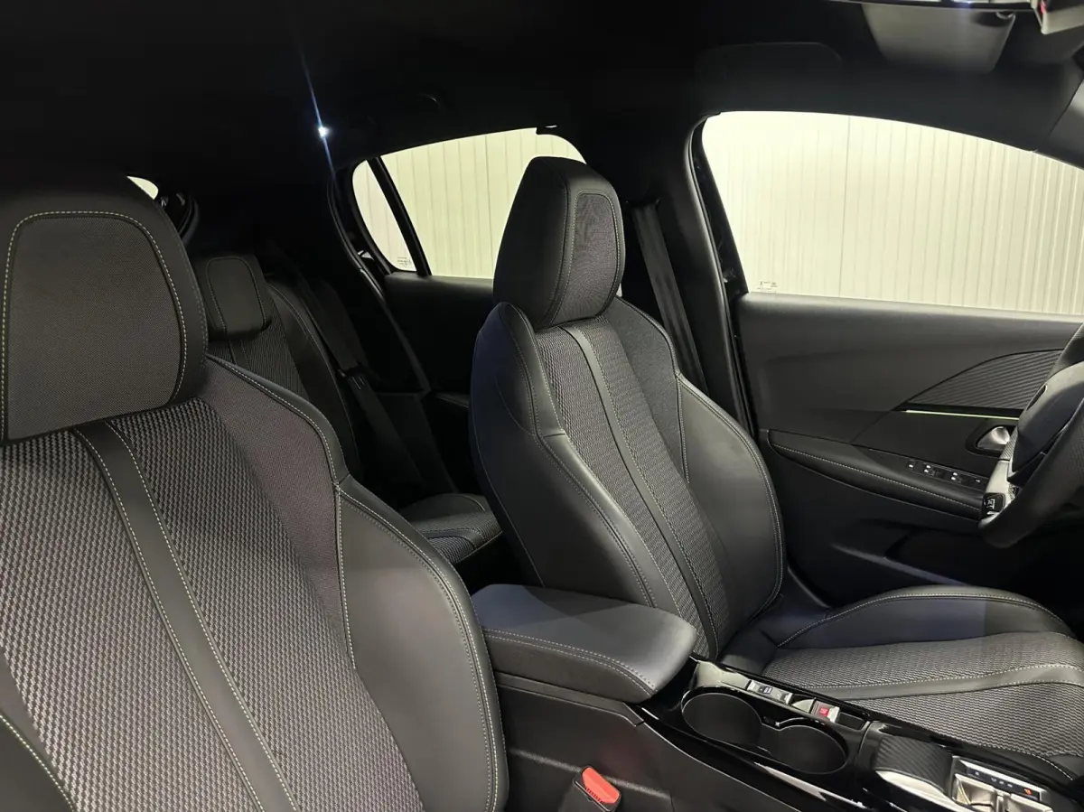 1.2 Hybrid 145 e-DCS6 GT CAMERA CARPLAY ADAPTIEF CRUISE NAVI.