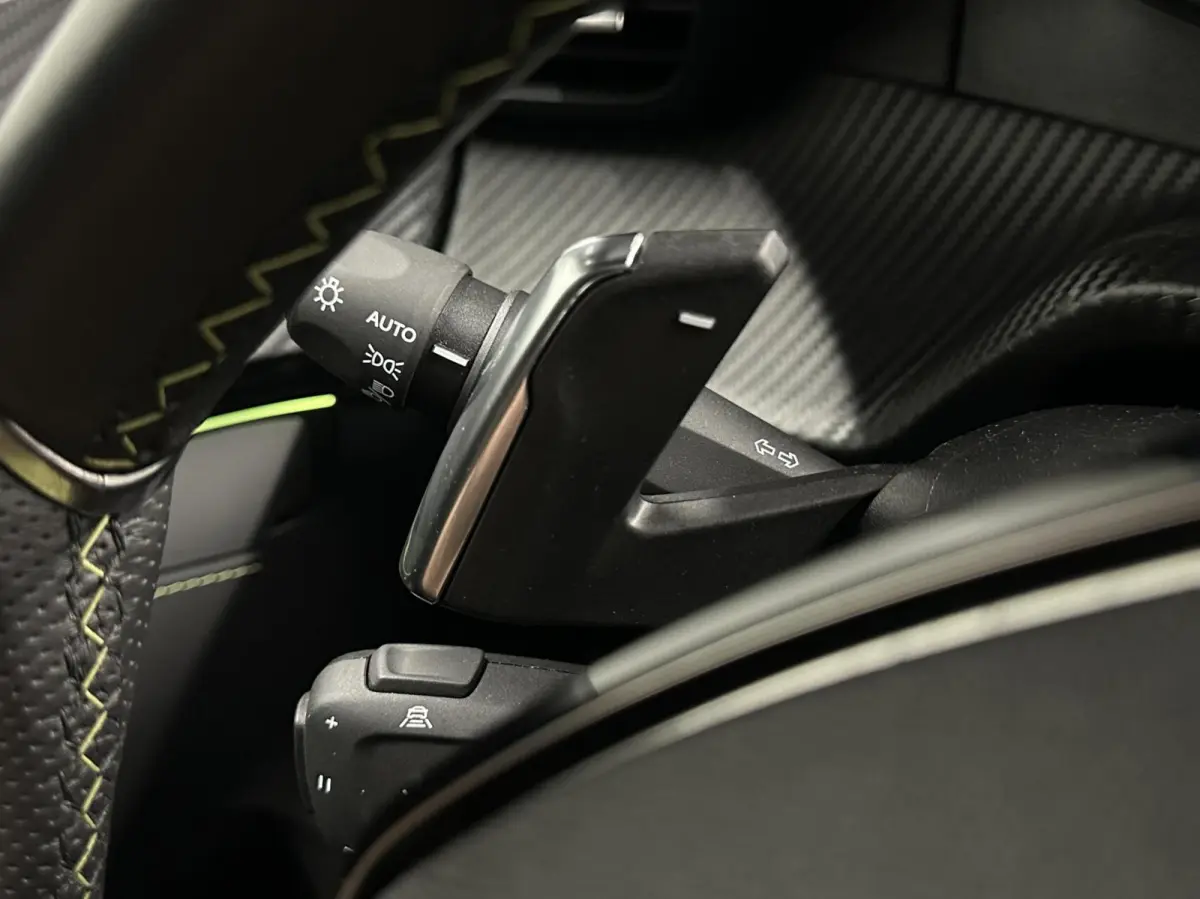 1.2 Hybrid 145 e-DCS6 GT CAMERA CARPLAY ADAPTIEF CRUISE NAVI.