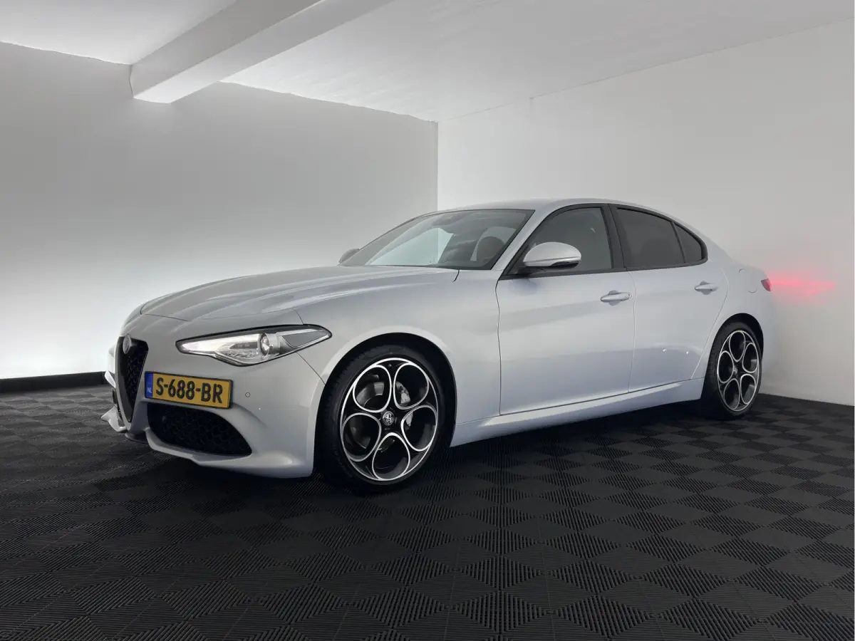 2.0T Sprint (INCL-BTW)  Aut. *ADAPTIVE-CRUISE | LEATHER | XENON | MEMORY-PACK | HEATED-SPORTSEATS | CAMERA | NAVI-FULLMAP | DAB+ | SHIFT-PADDLES | PRIVACY-GLASS | LANE-ASSIST | BLINDSPOT | K