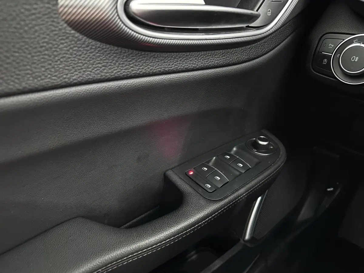 2.0T Sprint (INCL-BTW)  Aut. *ADAPTIVE-CRUISE | LEATHER | XENON | MEMORY-PACK | HEATED-SPORTSEATS | CAMERA | NAVI-FULLMAP | DAB+ | SHIFT-PADDLES | PRIVACY-GLASS | LANE-ASSIST | BLINDSPOT | K
