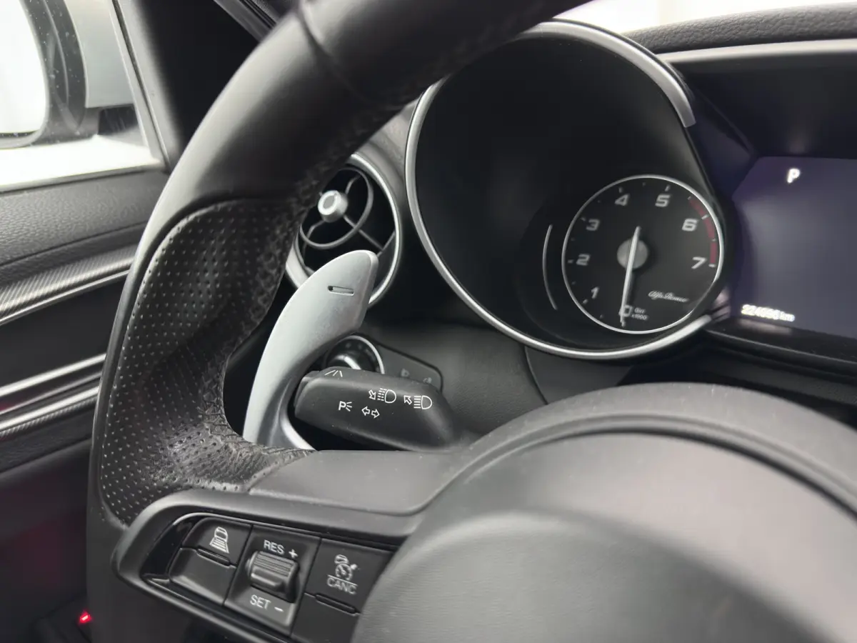 2.0T Sprint (INCL-BTW)  Aut. *ADAPTIVE-CRUISE | LEATHER | XENON | MEMORY-PACK | HEATED-SPORTSEATS | CAMERA | NAVI-FULLMAP | DAB+ | SHIFT-PADDLES | PRIVACY-GLASS | LANE-ASSIST | BLINDSPOT | K