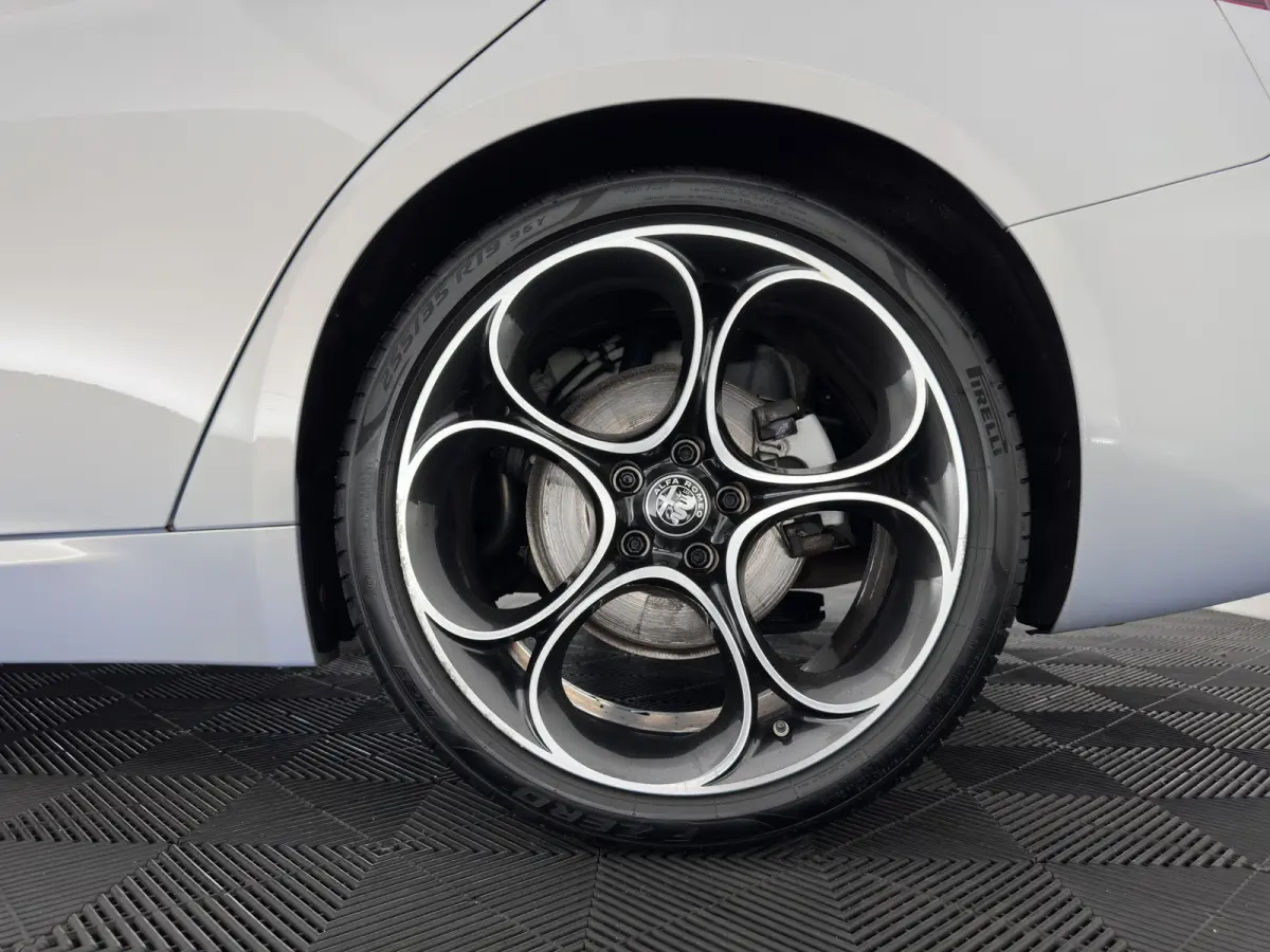 2.0T Sprint (INCL-BTW)  Aut. *ADAPTIVE-CRUISE | LEATHER | XENON | MEMORY-PACK | HEATED-SPORTSEATS | CAMERA | NAVI-FULLMAP | DAB+ | SHIFT-PADDLES | PRIVACY-GLASS | LANE-ASSIST | BLINDSPOT | K