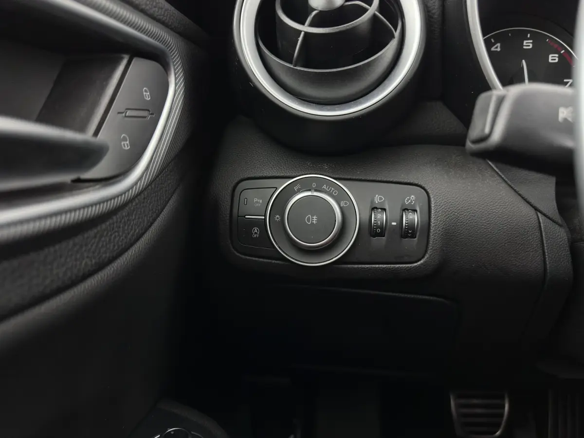 2.0T Sprint (INCL-BTW)  Aut. *ADAPTIVE-CRUISE | LEATHER | XENON | MEMORY-PACK | HEATED-SPORTSEATS | CAMERA | NAVI-FULLMAP | DAB+ | SHIFT-PADDLES | PRIVACY-GLASS | LANE-ASSIST | BLINDSPOT | K