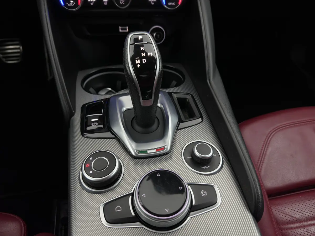 2.0T Sprint (INCL-BTW)  Aut. *ADAPTIVE-CRUISE | LEATHER | XENON | MEMORY-PACK | HEATED-SPORTSEATS | CAMERA | NAVI-FULLMAP | DAB+ | SHIFT-PADDLES | PRIVACY-GLASS | LANE-ASSIST | BLINDSPOT | K