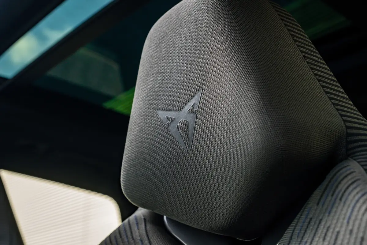 1.5 TSI e-Hybrid VZ Tribe Edition l Sennheiser Sound l Elekt. Trekhaak l Elektr. Stoel incl Memory l Side Assist l 360gr Camera l