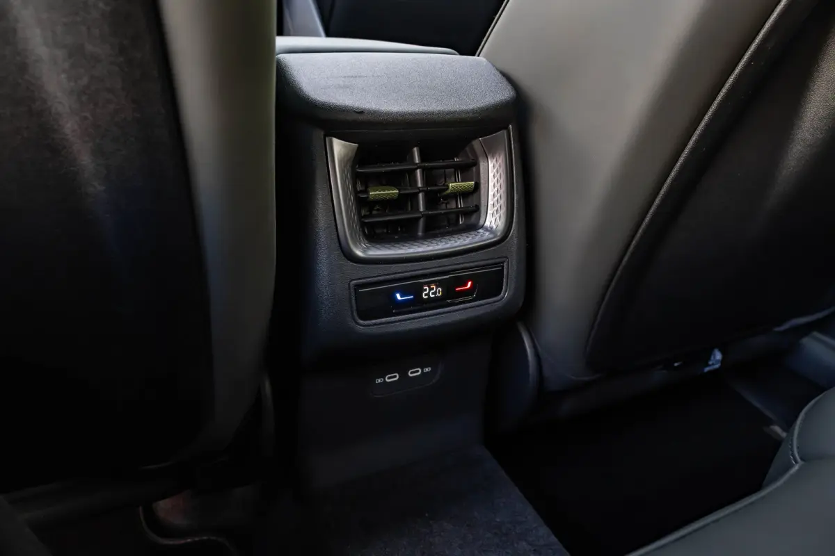 1.5 TSI e-Hybrid VZ Tribe Edition l Sennheiser Sound l Elekt. Trekhaak l Elektr. Stoel incl Memory l Side Assist l 360gr Camera l
