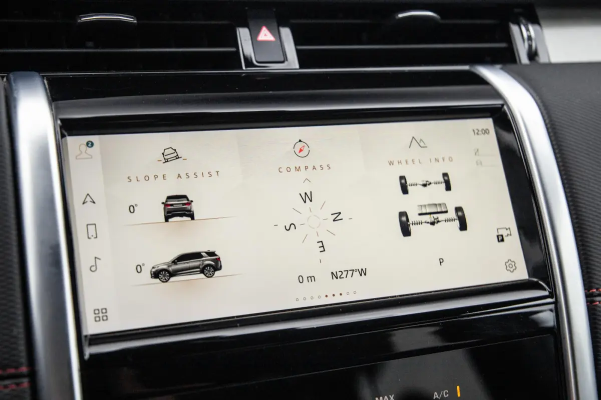 P300e 1.5 SE R-DYNAMIC / CARPLAY / LEER / DEALER ONDERHOUDEN / CAMERA