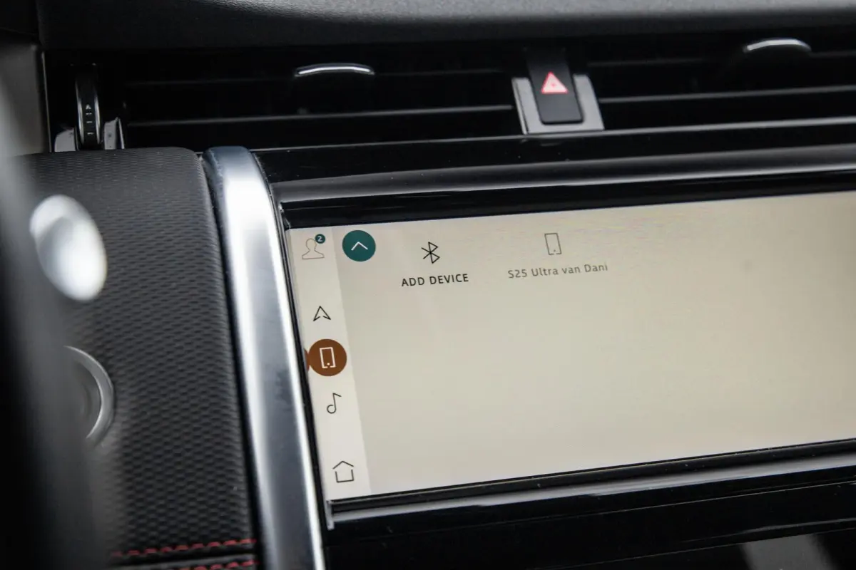 P300e 1.5 SE R-DYNAMIC / CARPLAY / LEER / DEALER ONDERHOUDEN / CAMERA