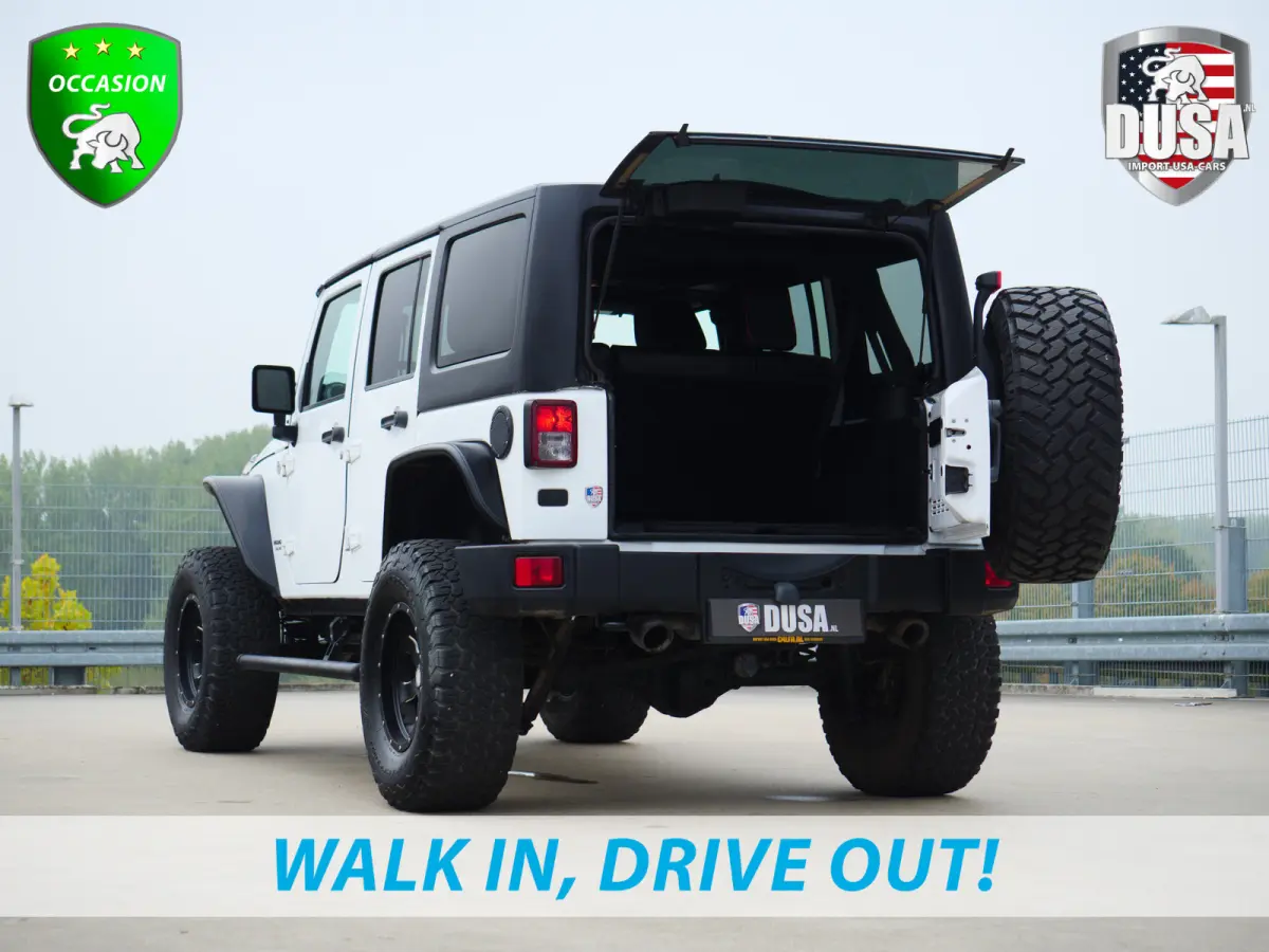 3.6 Rubicon Liftkit | Stubby offroad-bumper | Smittybilt lier | Fenders | Offroad Wheels