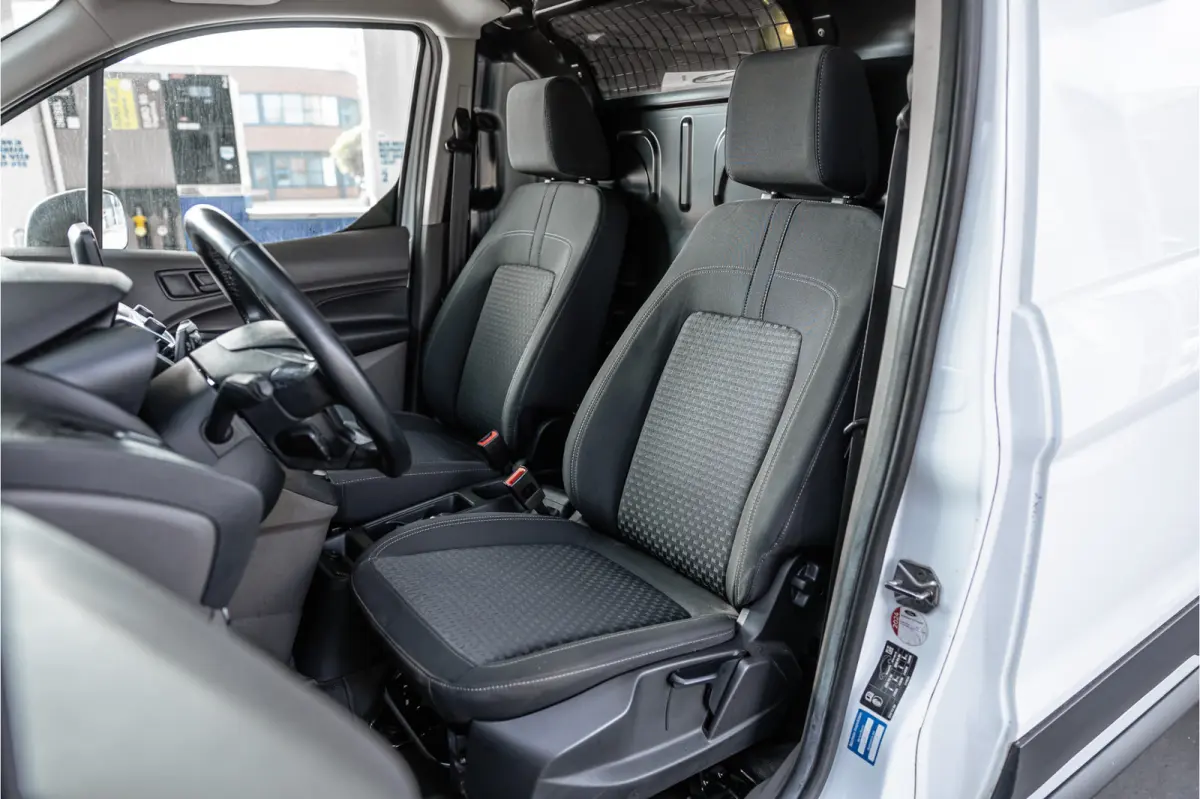 1.5 EcoBlue 120 PK L2 | Bi-Xenon | ACC | Blind Spot | Camera | CarPlay | Climate control | BOTT Inrichting | Stoelverwarming | Automatisch inparkeren | Dealer onderhouden | Nieuwe APK