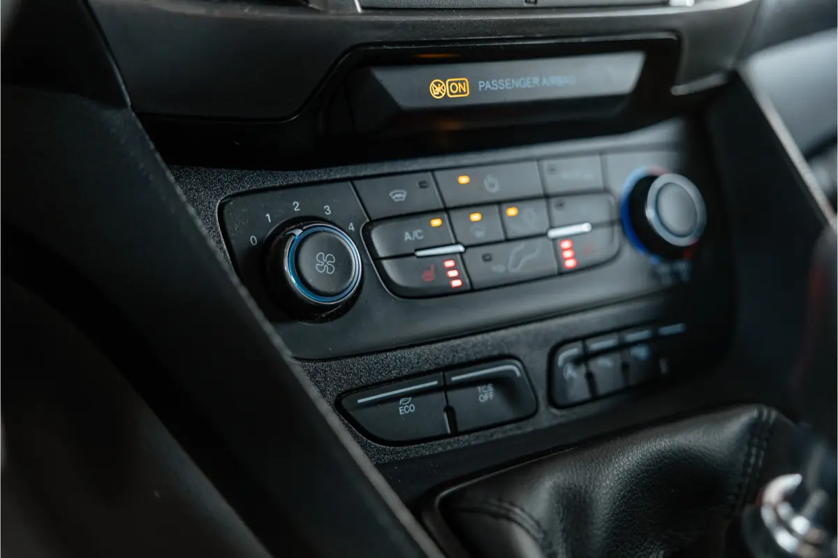 1.5 EcoBlue 120 PK L2 | Bi-Xenon | ACC | Blind Spot | Camera | CarPlay | Climate control | BOTT Inrichting | Stoelverwarming | Automatisch inparkeren | Dealer onderhouden | Nieuwe APK
