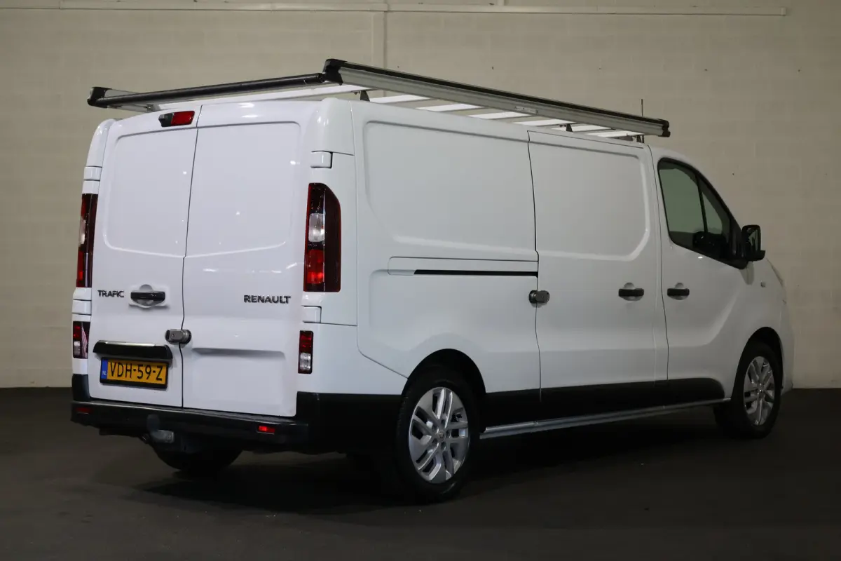 2.0 dCi 170pk L2 H1 Airco Navigatie Camera Imperiaal
