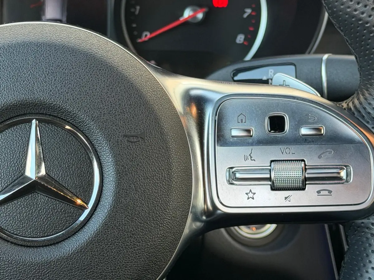 300e 4MATIC Premium | 1E EIGENAAR | 3/6/12MND GARANTIE |  BTW | AUTOMAAT | CRUISE | DAB | LED | CAMERA | SFEERVERLICHTING | CARPLAY | NAVI |