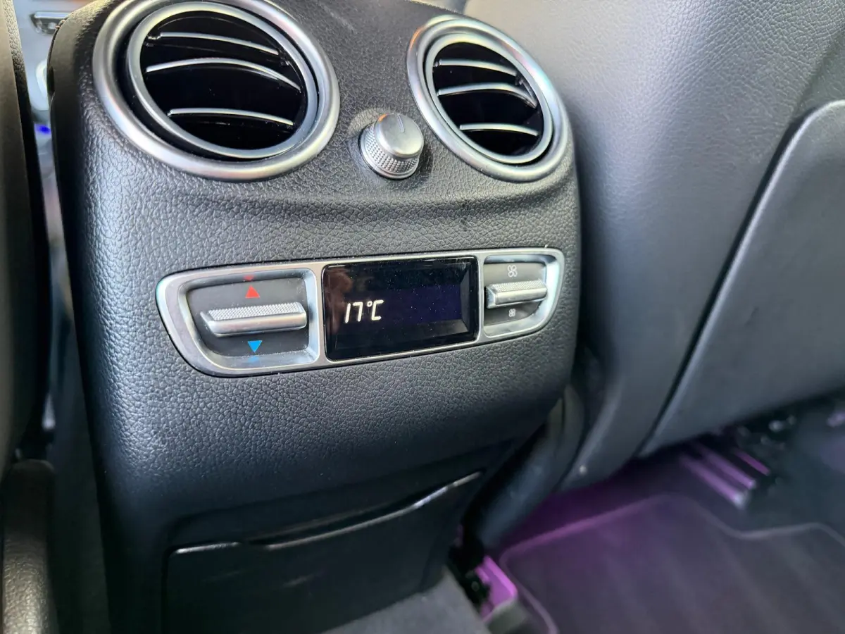 300e 4MATIC Premium | 1E EIGENAAR | 3/6/12MND GARANTIE |  BTW | AUTOMAAT | CRUISE | DAB | LED | CAMERA | SFEERVERLICHTING | CARPLAY | NAVI |