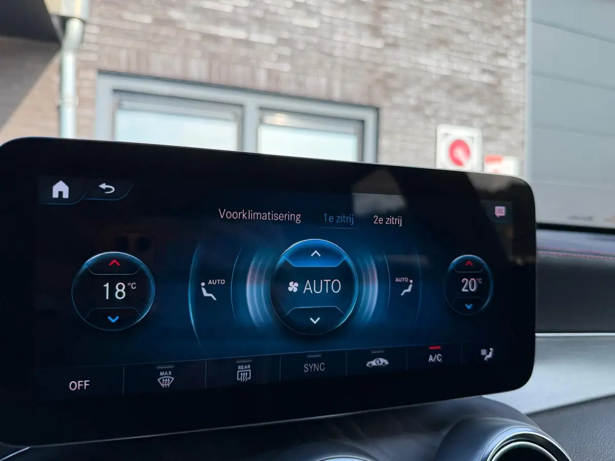 300e 4MATIC Premium | 1E EIGENAAR | 3/6/12MND GARANTIE |  BTW | AUTOMAAT | CRUISE | DAB | LED | CAMERA | SFEERVERLICHTING | CARPLAY | NAVI |
