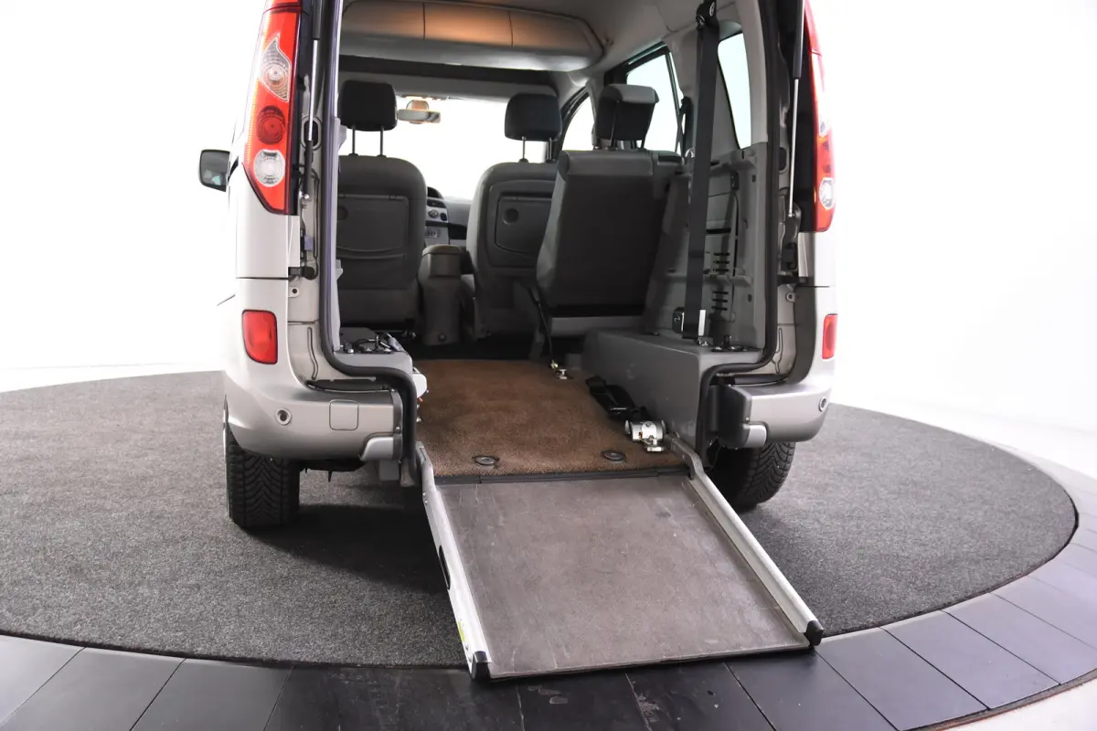 1.2-16V Rolstoelauto 3+1 *Automaat*Luchtvering*