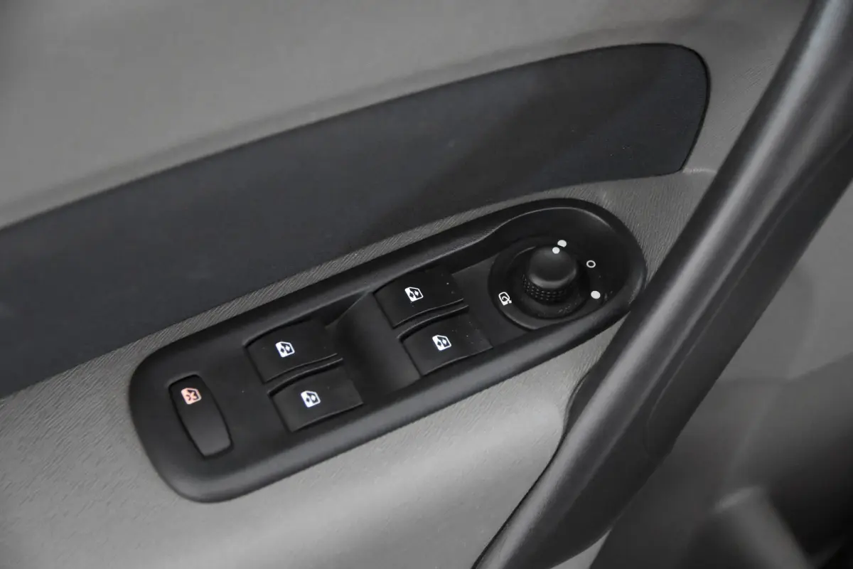 1.2-16V Rolstoelauto 3+1 *Automaat*Luchtvering*