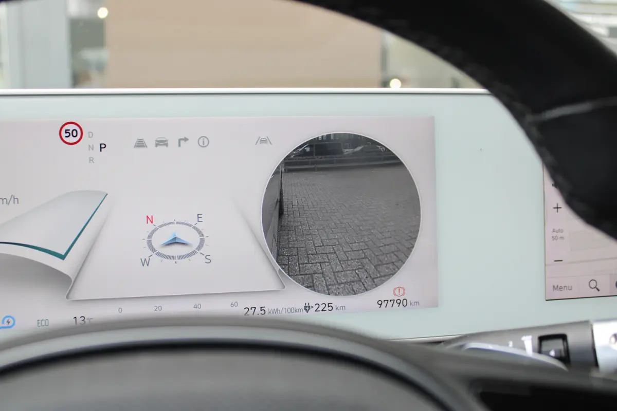 Lounge AWD 73kWh 305pk | 600Nm | 1600kg trekgewicht! | SOH 100% | Airco (automatisch) | Audio installatie premium | Buitenspiegels elektrisch verstel- en verwarmbaar