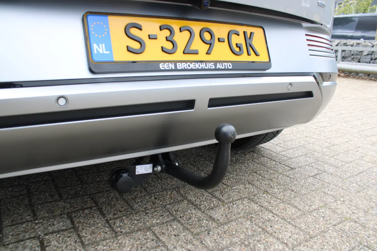 Lounge AWD 73kWh 305pk | 600Nm | 1600kg trekgewicht! | SOH 100% | Airco (automatisch) | Audio installatie premium | Buitenspiegels elektrisch verstel- en verwarmbaar