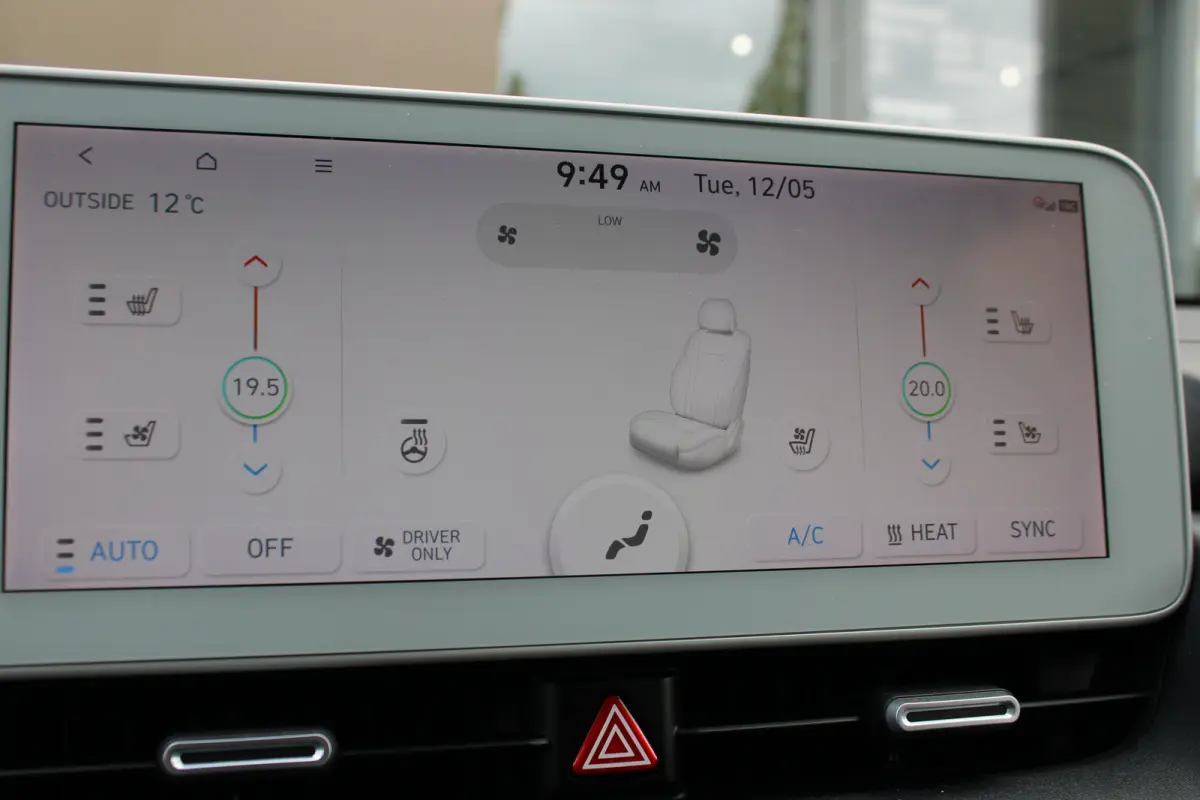 Lounge AWD 73kWh 305pk | 600Nm | 1600kg trekgewicht! | SOH 100% | Airco (automatisch) | Audio installatie premium | Buitenspiegels elektrisch verstel- en verwarmbaar