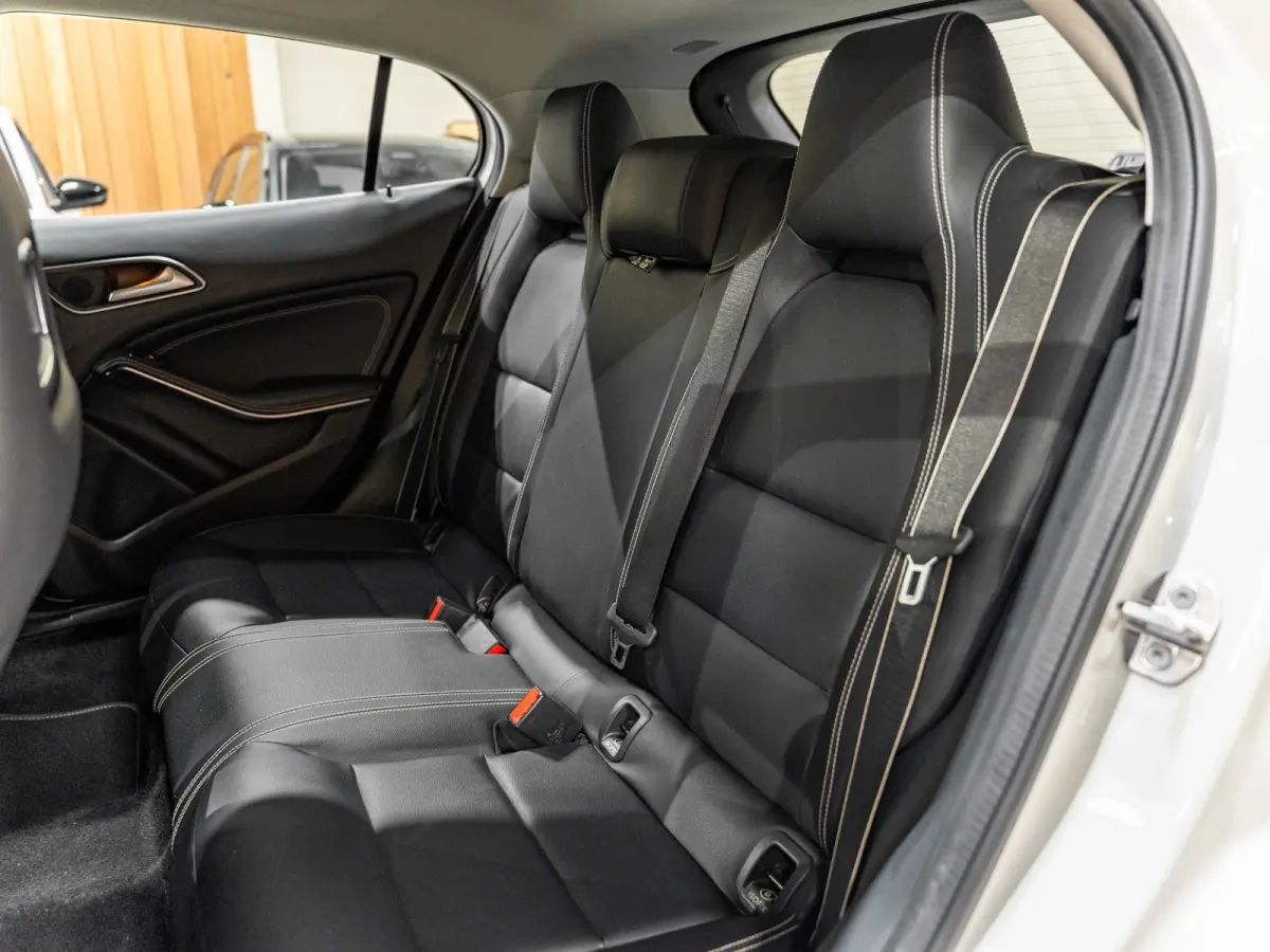 200 AMG AUT, Facelift, Voll Led, Navi, Leder, Camera, Cruise, Clima, Private Glas, PDC, Voll Onderhouden