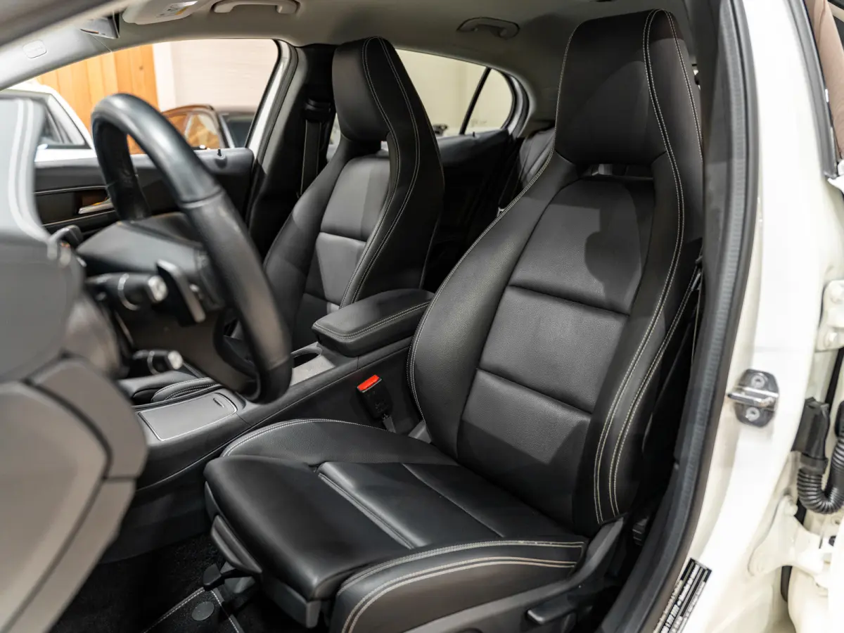 200 AMG AUT, Facelift, Voll Led, Navi, Leder, Camera, Cruise, Clima, Private Glas, PDC, Voll Onderhouden