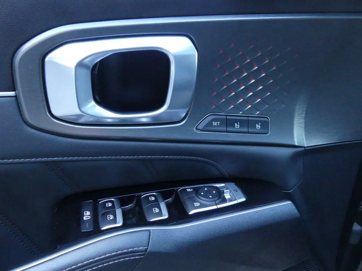 1.6 T-GDI PHEV 5 PERS. 4WD ExecutiveLine / PANO / BOSE