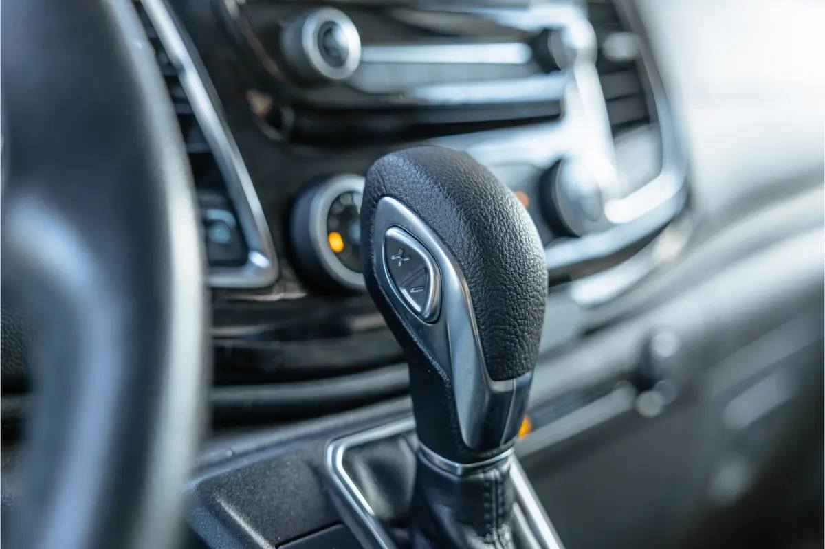 320 2.0 TDCI 185 PK L2H1 Sport | L+R Schuifdeur | ACC | Elek stoelen | Standkachel | CarPlay | Camera | Navigatie | Trekhaak | Inrichting | Nieuwe APK