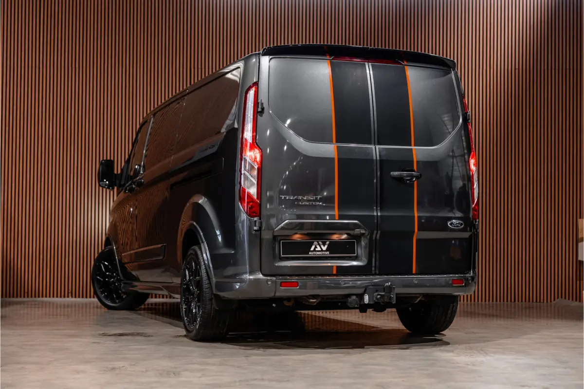 320 2.0 TDCI 185 PK L2H1 Sport | L+R Schuifdeur | ACC | Elek stoelen | Standkachel | CarPlay | Camera | Navigatie | Trekhaak | Inrichting | Nieuwe APK