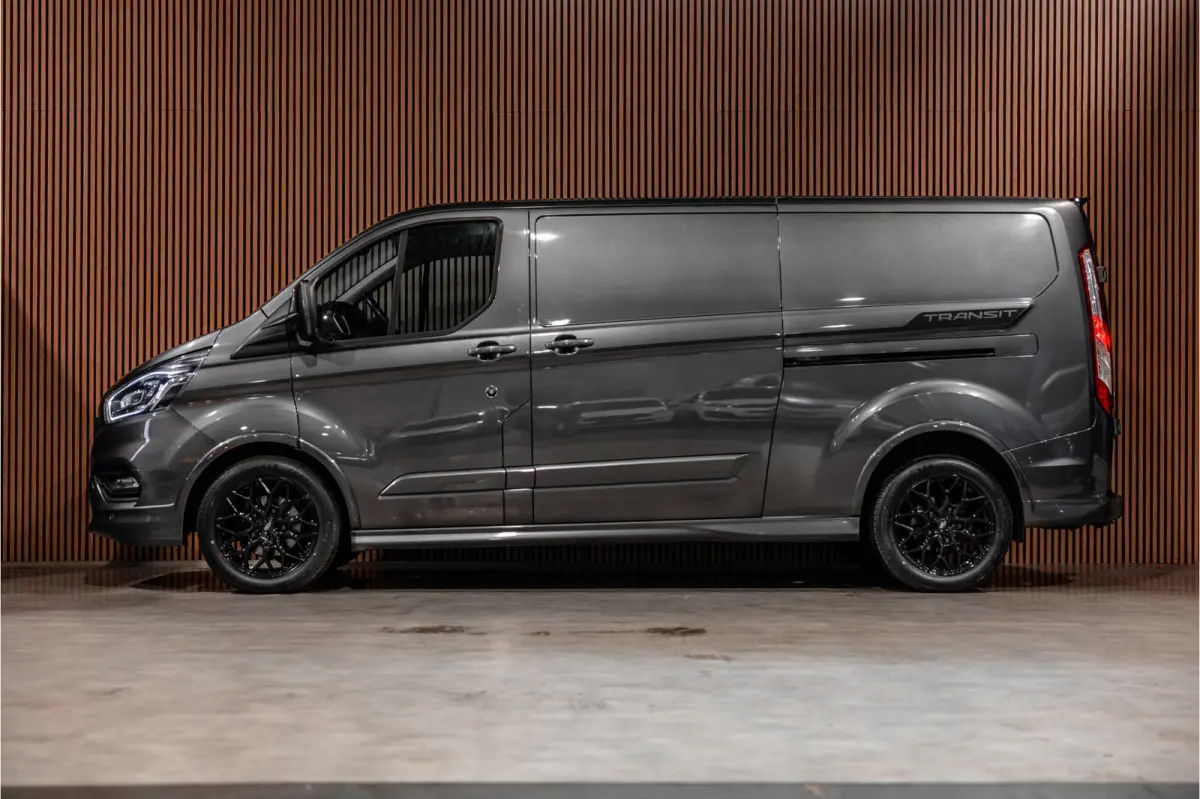 320 2.0 TDCI 185 PK L2H1 Sport | L+R Schuifdeur | ACC | Elek stoelen | Standkachel | CarPlay | Camera | Navigatie | Trekhaak | Inrichting | Nieuwe APK