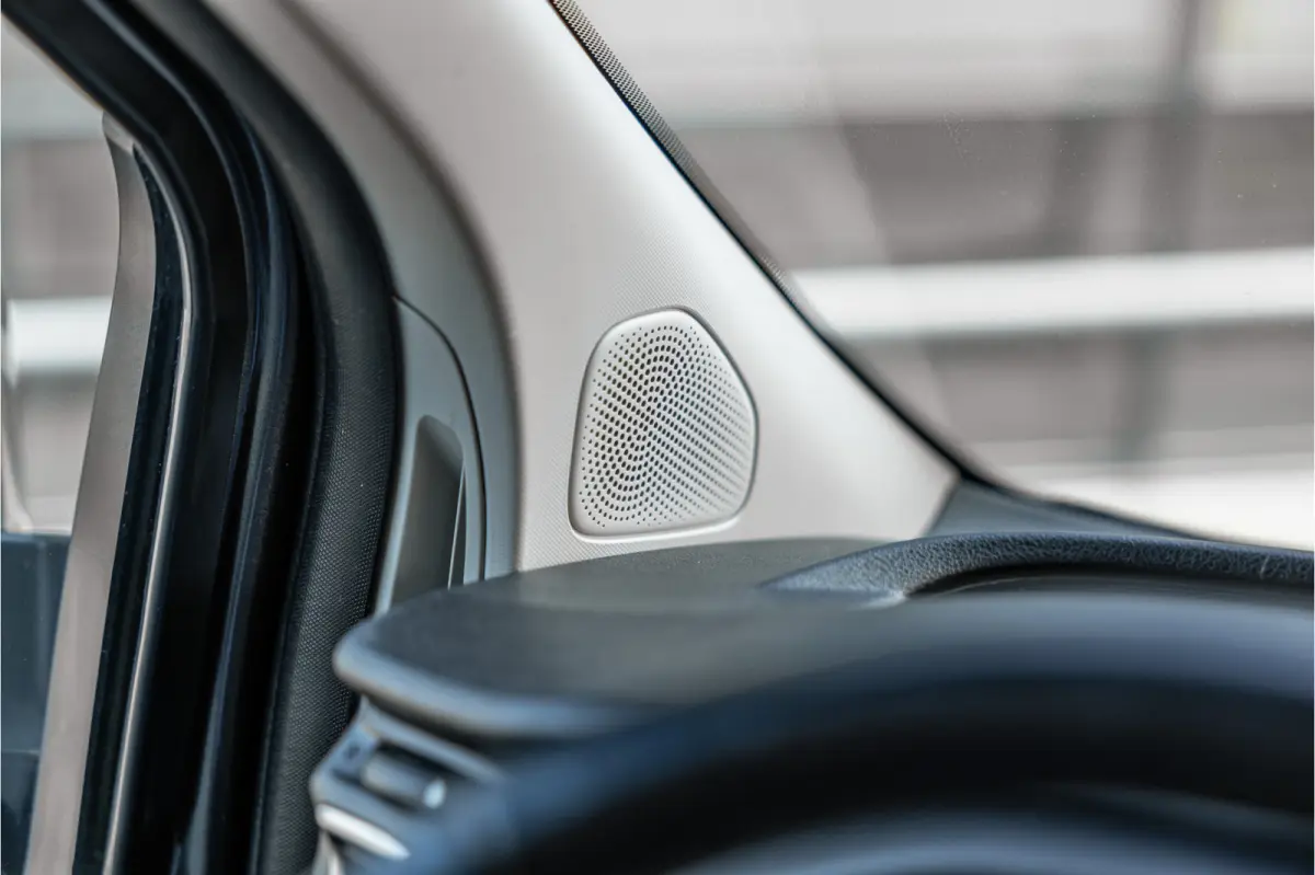 320 2.0 TDCI 185 PK L2H1 Sport | L+R Schuifdeur | ACC | Elek stoelen | Standkachel | CarPlay | Camera | Navigatie | Trekhaak | Inrichting | Nieuwe APK