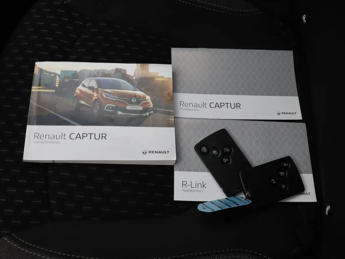 TCe 90pk Intens | Trekhaak | Parkeersensoren rondom | Achteruitrijcamera |