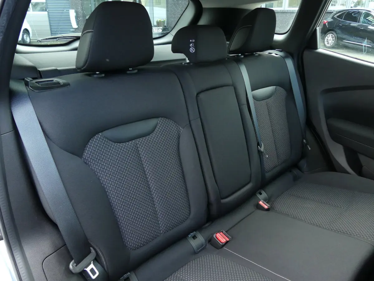1.3 TCe Zen / Carplay / Keyless / LED