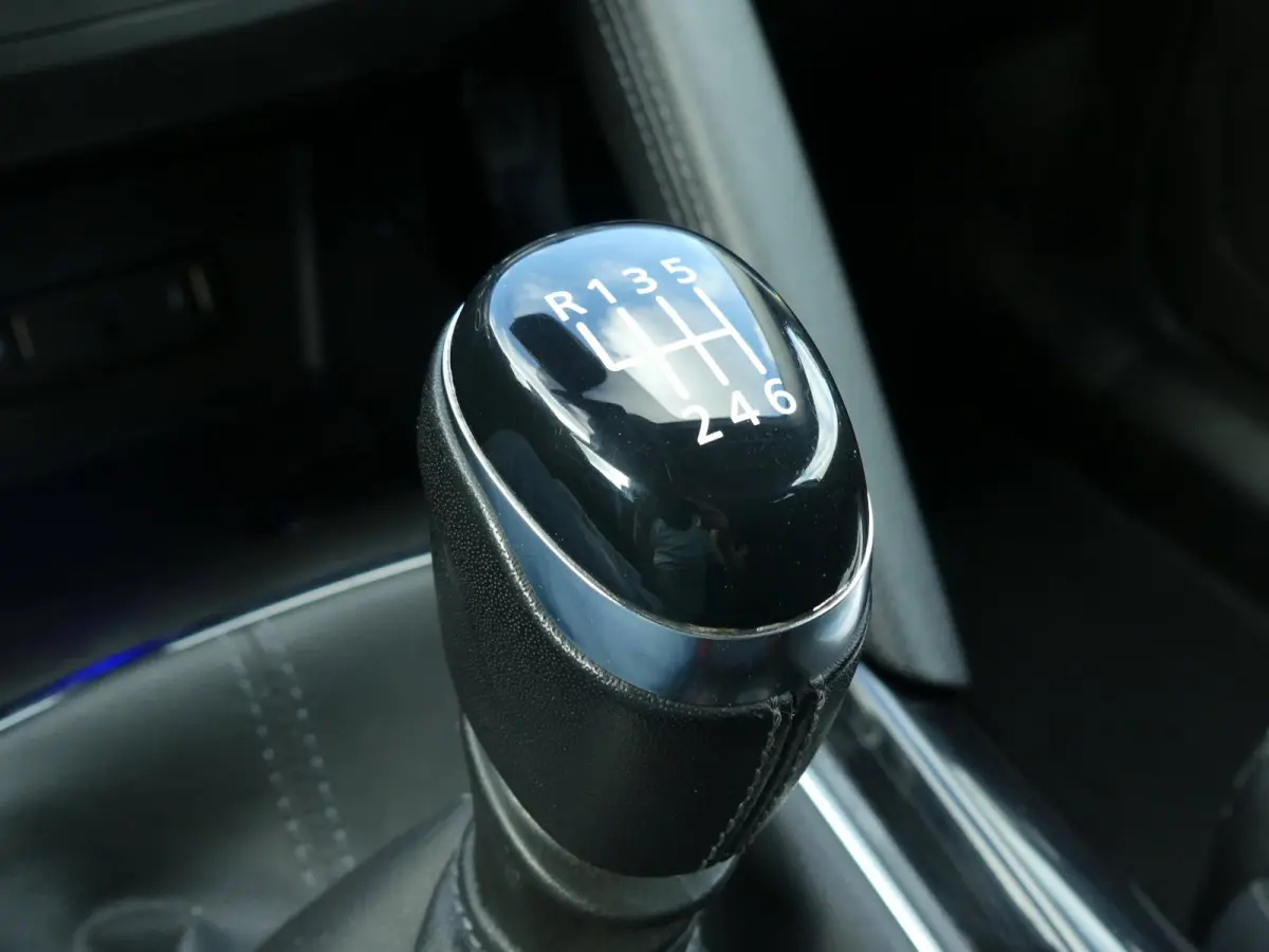 1.3 TCe Zen / Carplay / Keyless / LED