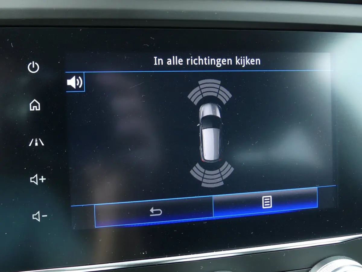 1.3 TCe Zen / Carplay / Keyless / LED