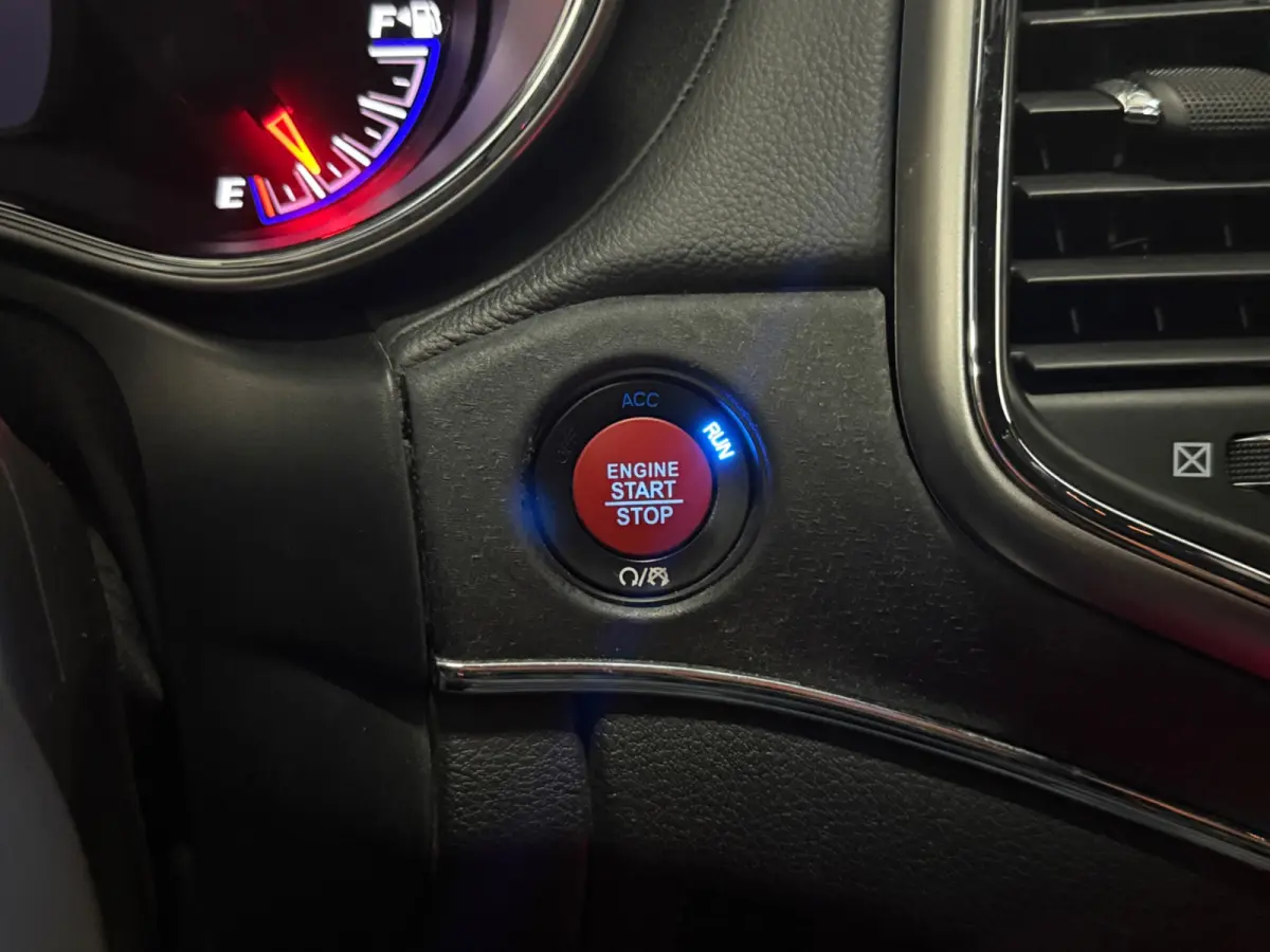 6.4 HEMI SRT|PANO|MEMORY|LEDER|INRUIL MOGELIJK|