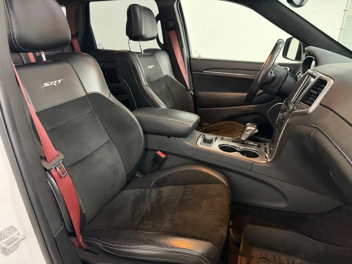 6.4 HEMI SRT|PANO|MEMORY|LEDER|INRUIL MOGELIJK|