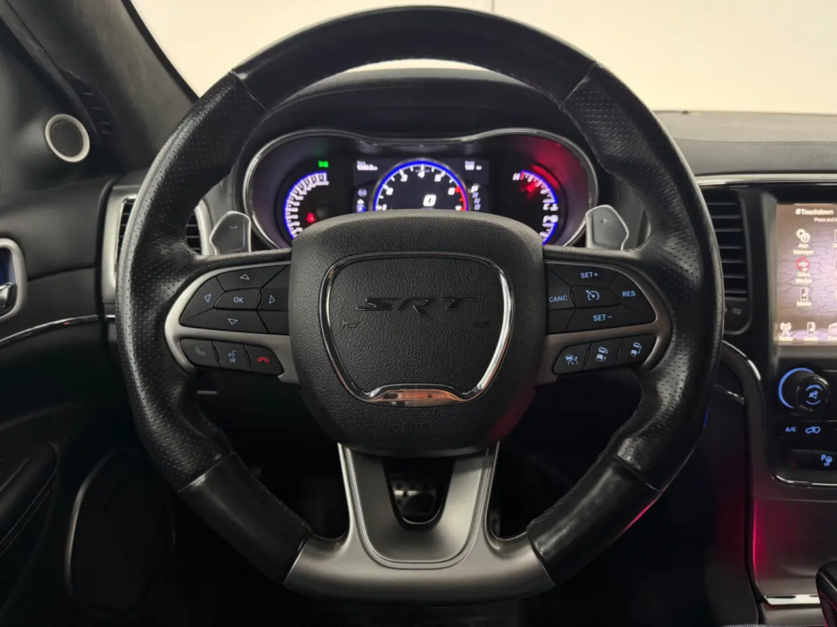 6.4 HEMI SRT|PANO|MEMORY|LEDER|INRUIL MOGELIJK|
