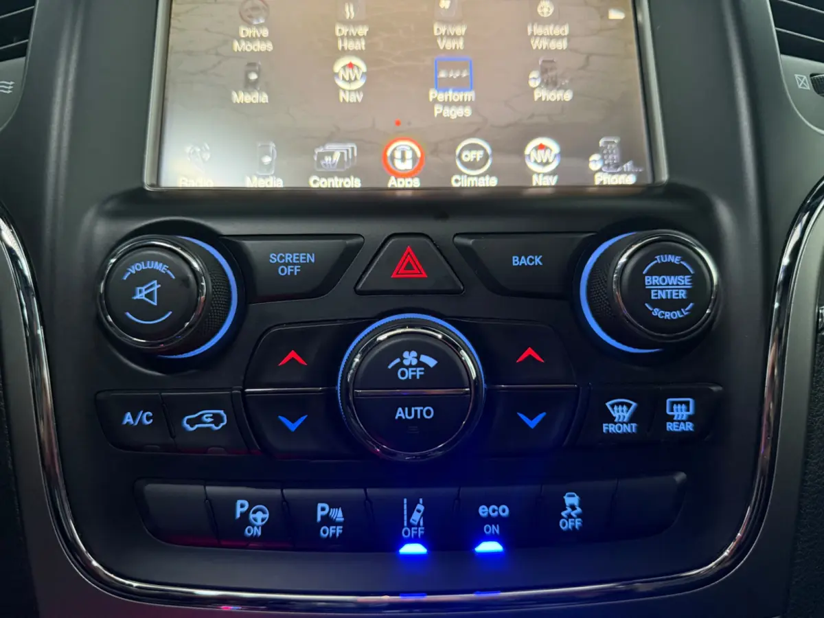 6.4 HEMI SRT|PANO|MEMORY|LEDER|INRUIL MOGELIJK|