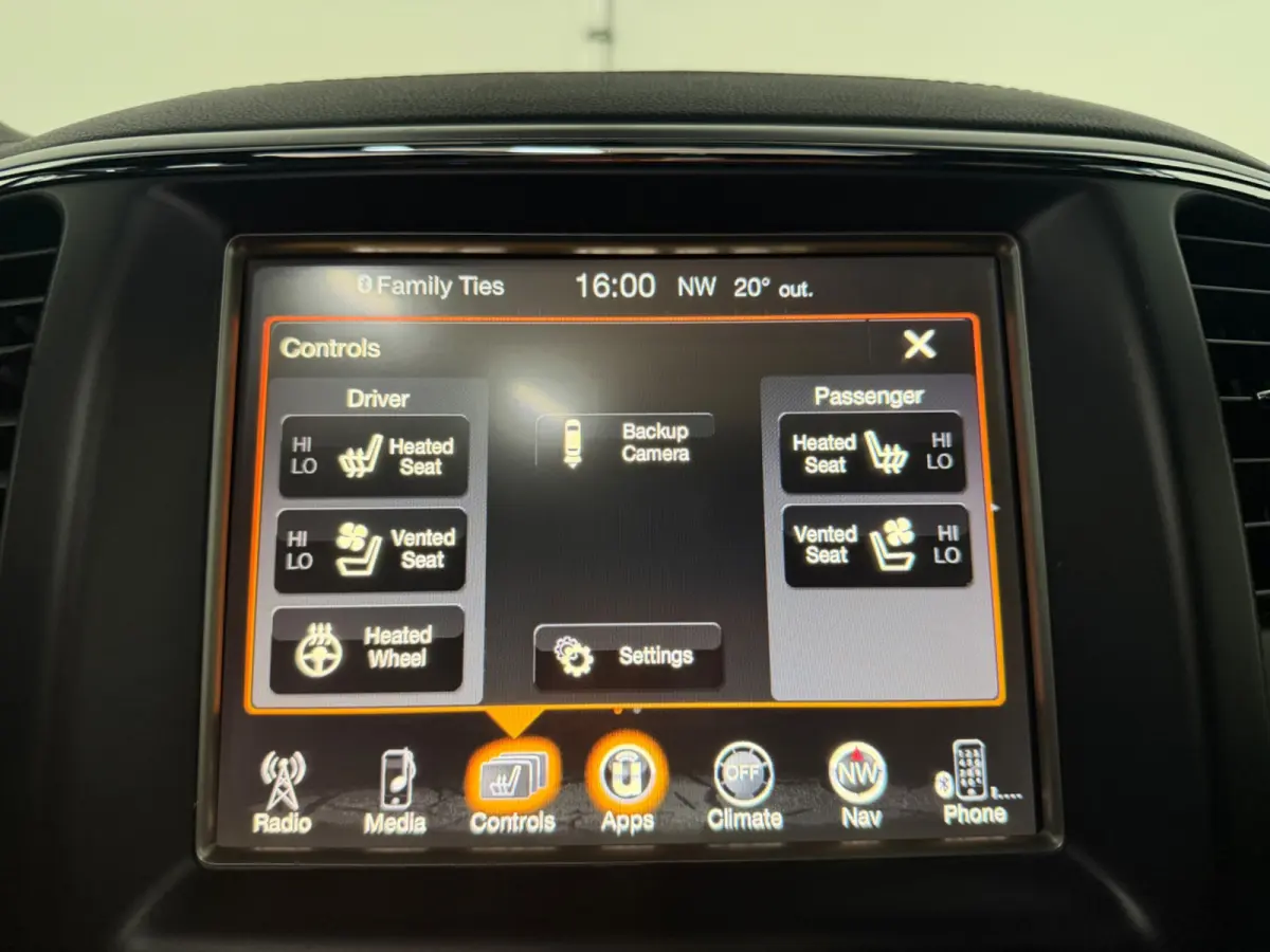 6.4 HEMI SRT|PANO|MEMORY|LEDER|INRUIL MOGELIJK|
