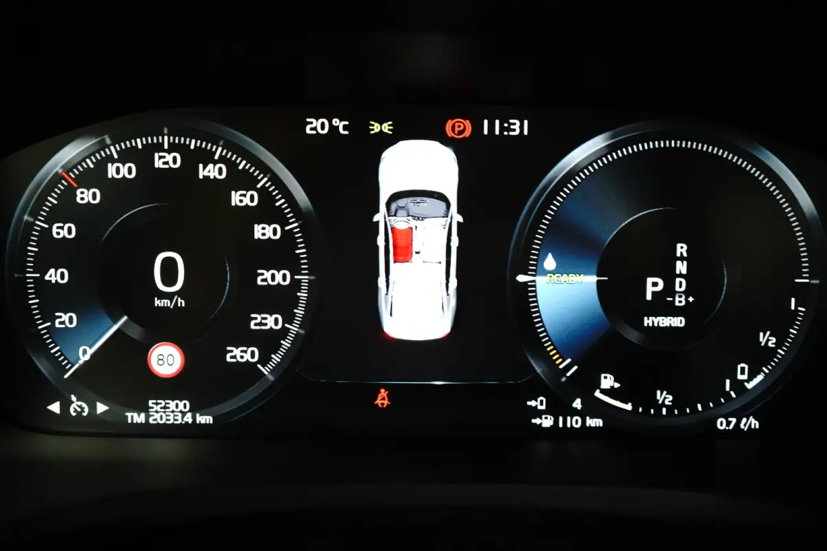 2.0 Recharge T8 AWD R-Design | Selekt! | Harman/Kardon | Trekhaak | Memory | Stoel & stuurverwarming |