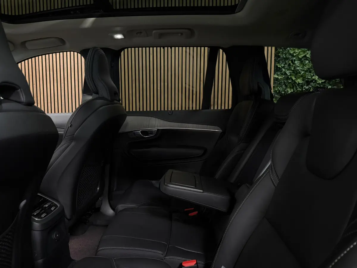 T8 AWD Recharge Plus Bright | Vol! | Luchtvering | Stoelventilatie | 360° Camera | Harman Kardon | 455pk | Schuifdak | Adaptieve Cruise Control | Stoelverwarming voor+achter | Stuurwielverw