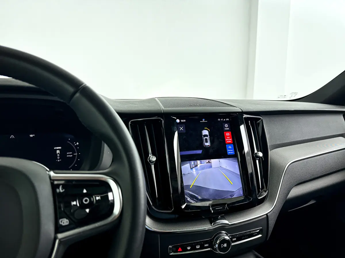 T6 Plug-in hybrid AWD Plus Dark | Panoramadak | Parkeercamera | Stoel- en Stuurverwarming