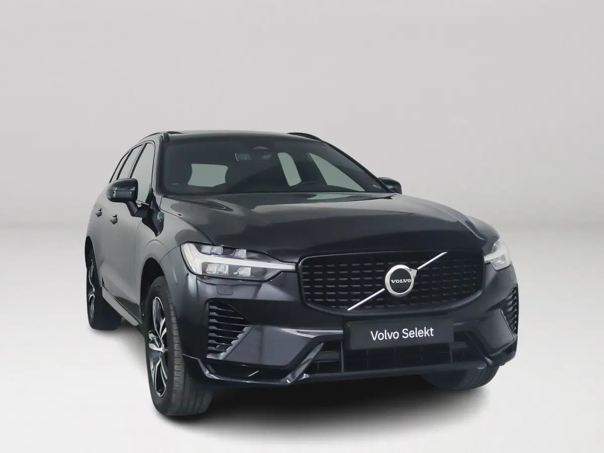 T6 Plug-in hybrid AWD Plus Dark | Panoramadak | Parkeercamera | Stoel- en Stuurverwarming
