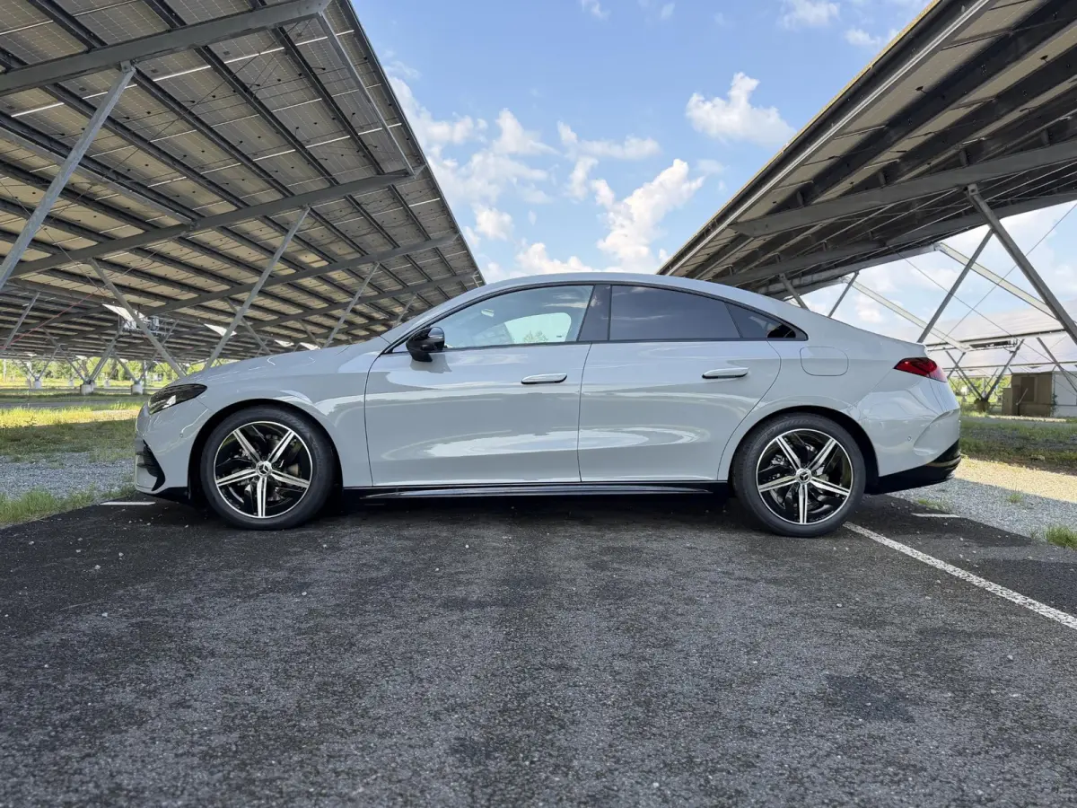 180 Business Solution AMG | Night | Premium Plus | Trekhaak | Winterpakket | Burmester | Massage | Head -Up | 360 camera | Multibeam LED |