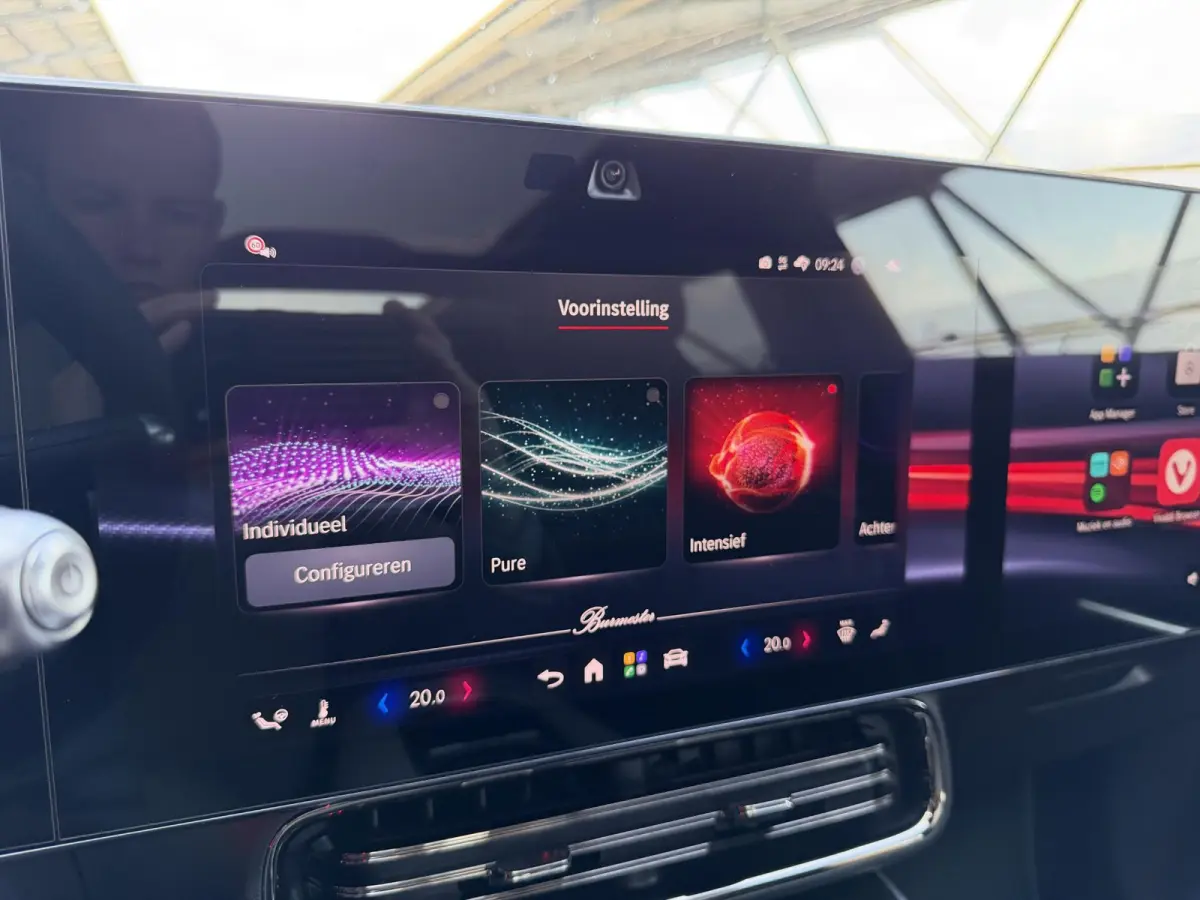 180 Business Solution AMG | Night | Premium Plus | Trekhaak | Winterpakket | Burmester | Massage | Head -Up | 360 camera | Multibeam LED |